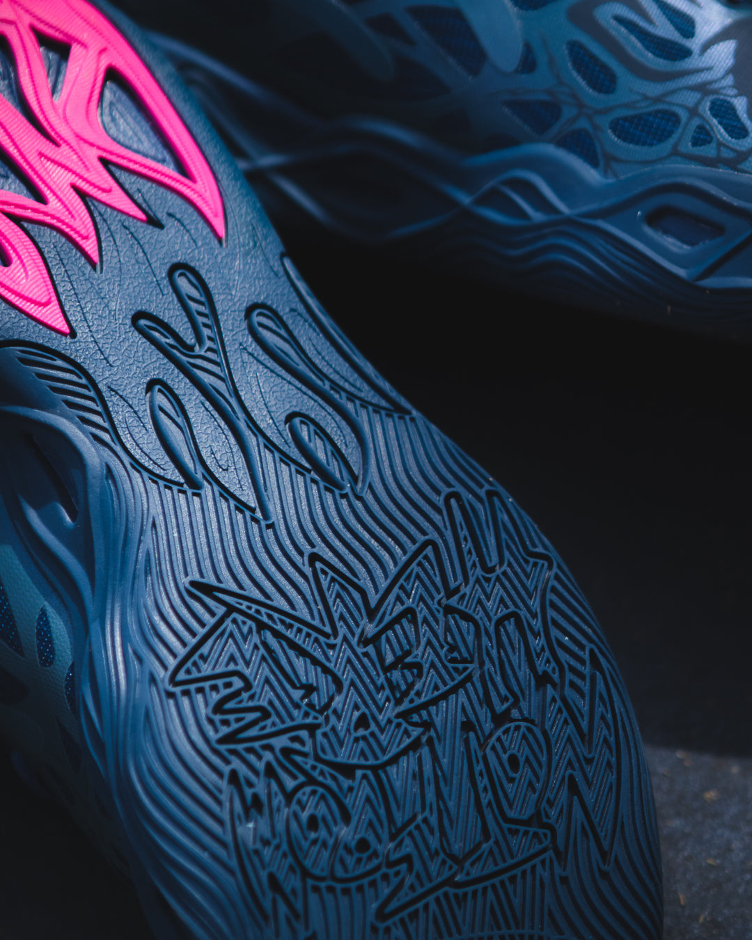 Puma MB.04 Iridescent Hornets