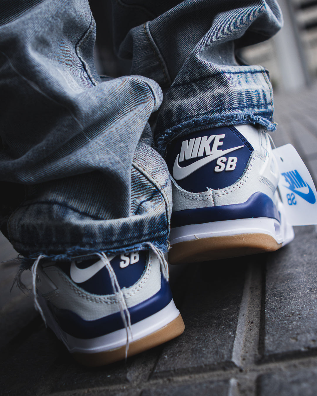 Nike SB x Air Jordan 4 Navy