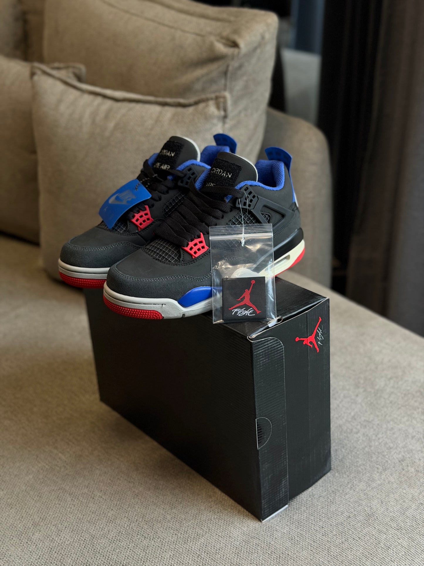 Air Jordan retro 4 RARE AIR
