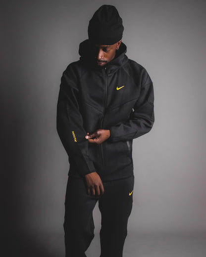 Conjunto nike tech nocta