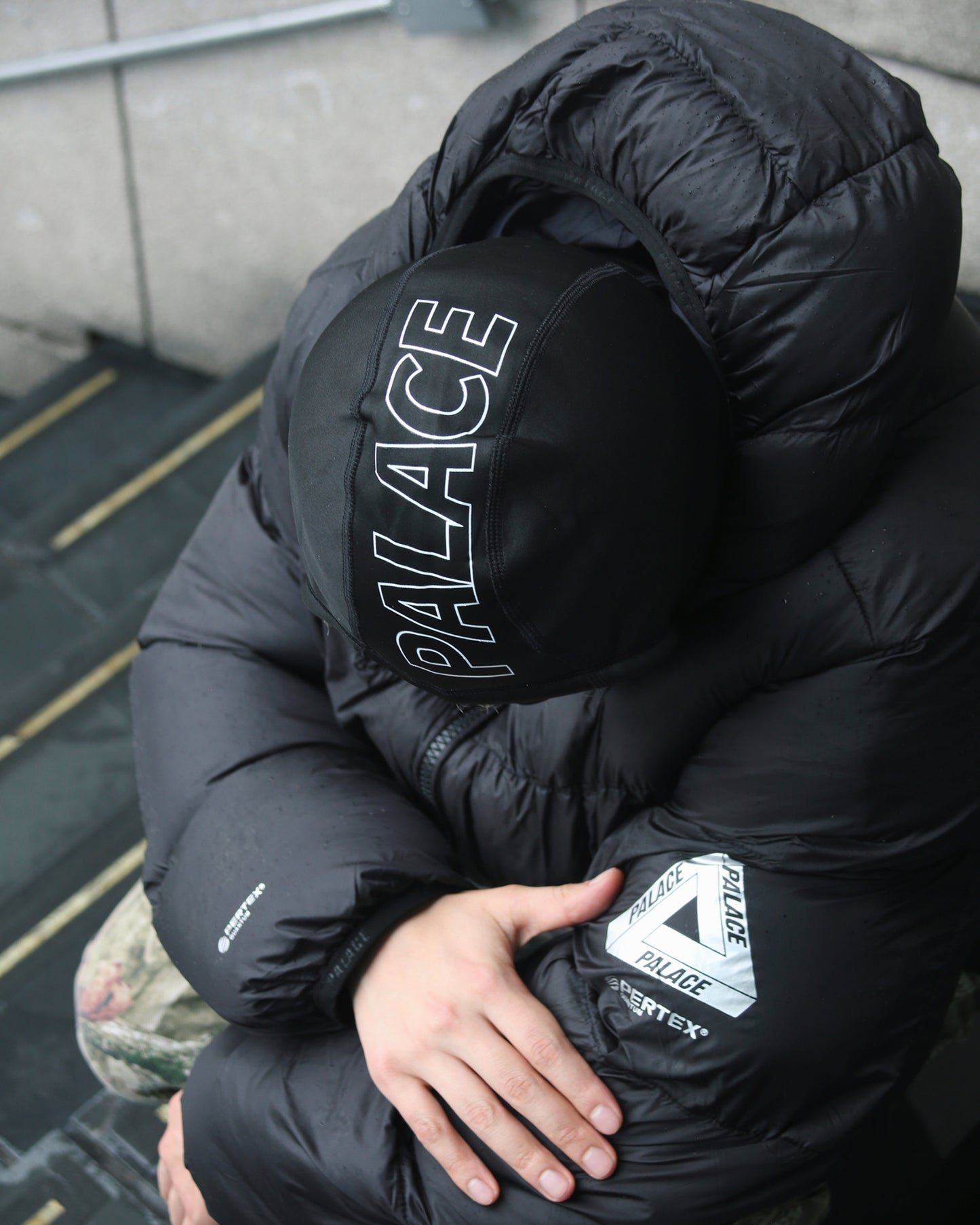 Chaqueta puffer + balaclava