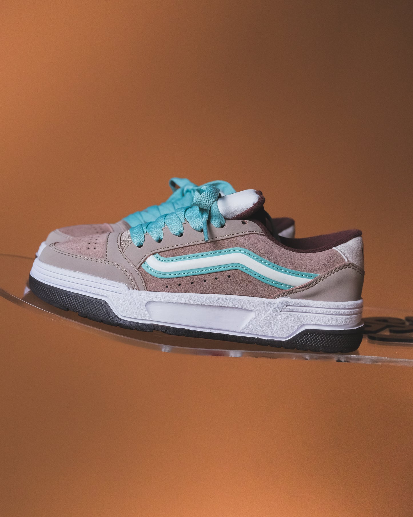 Vans hylane