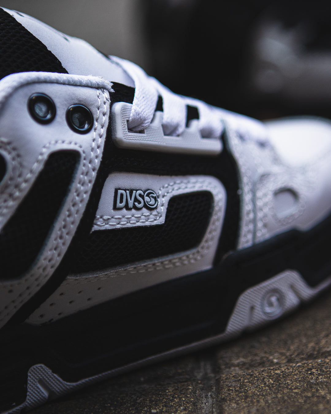 Globe DVS