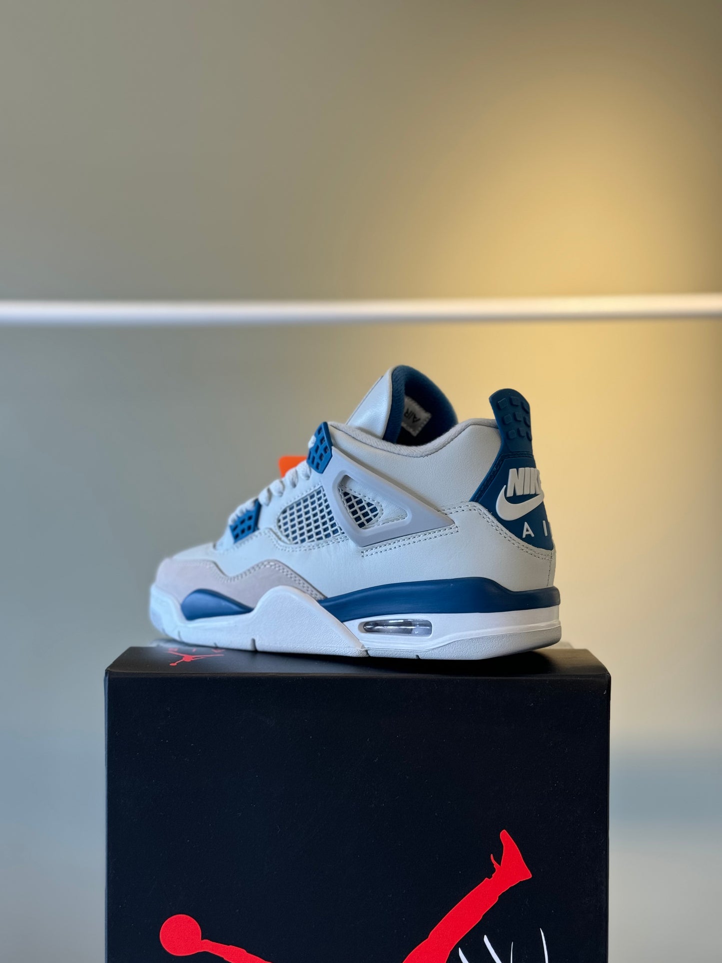 Air Jordan retro 4 military blue