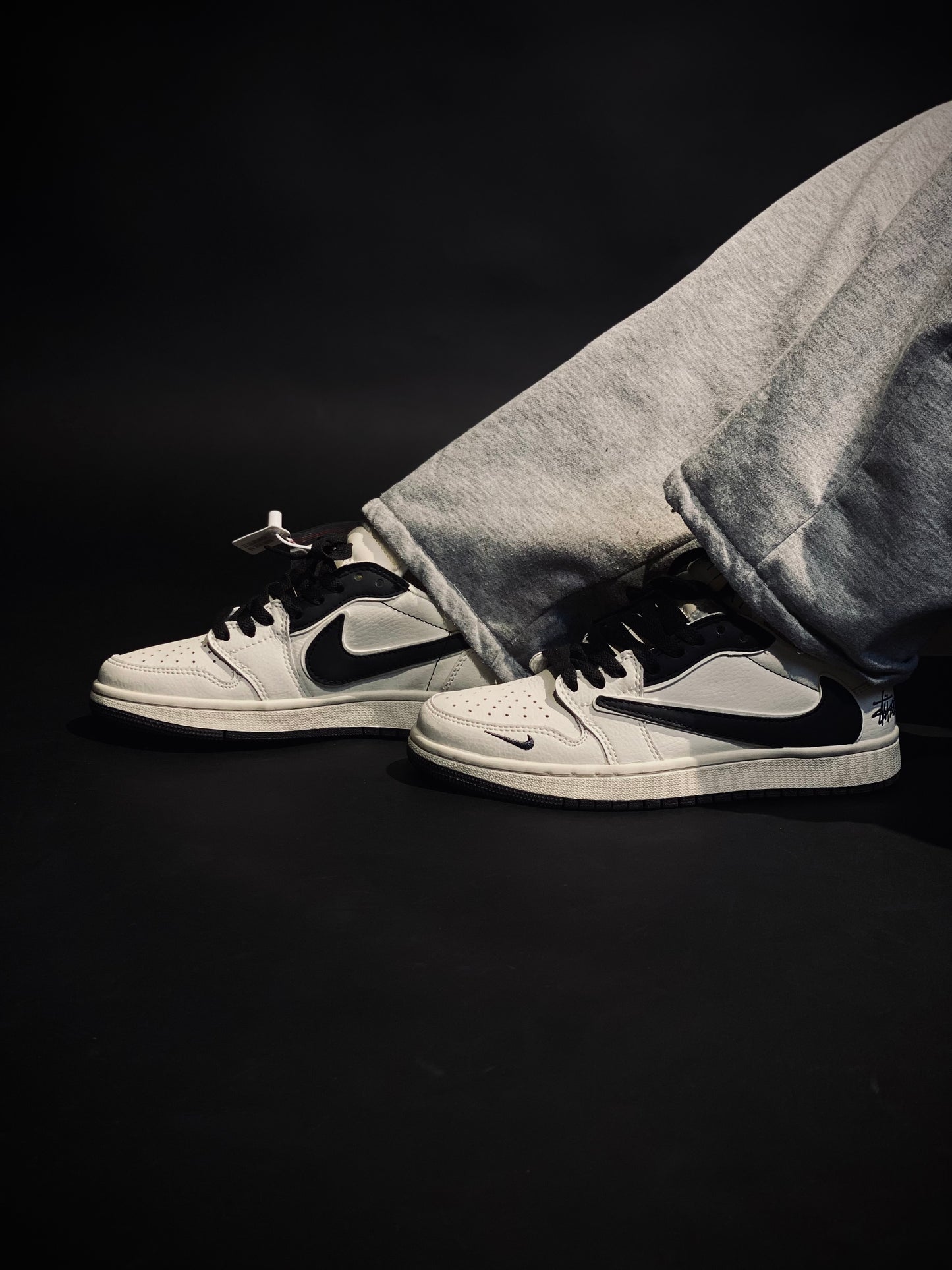 Air Jordan retro 1 low x stussy