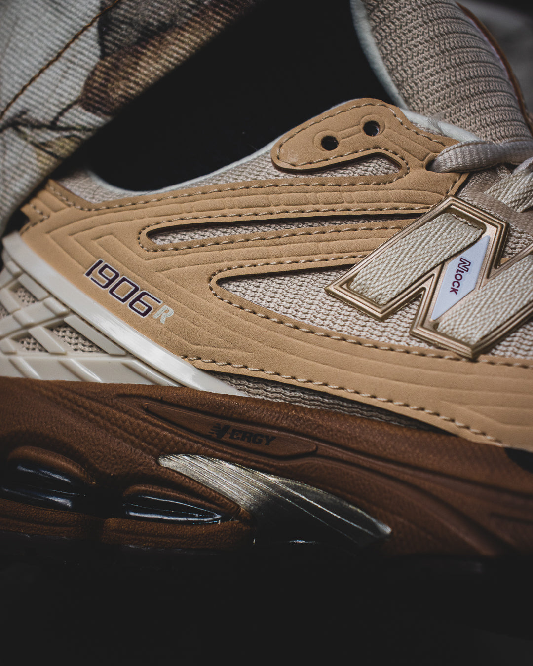New balance 1906R