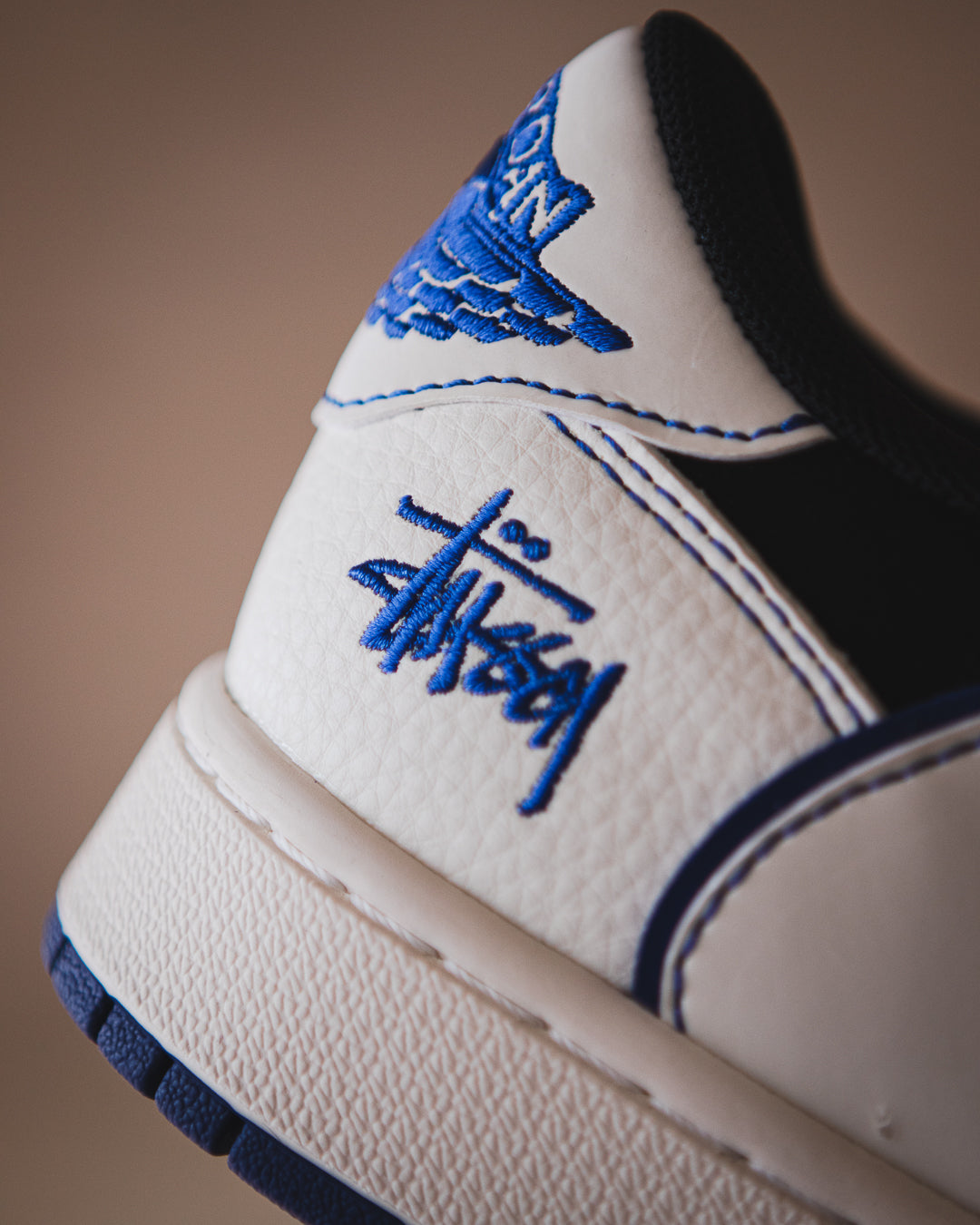 Air Jordan retro 1 x Stussy