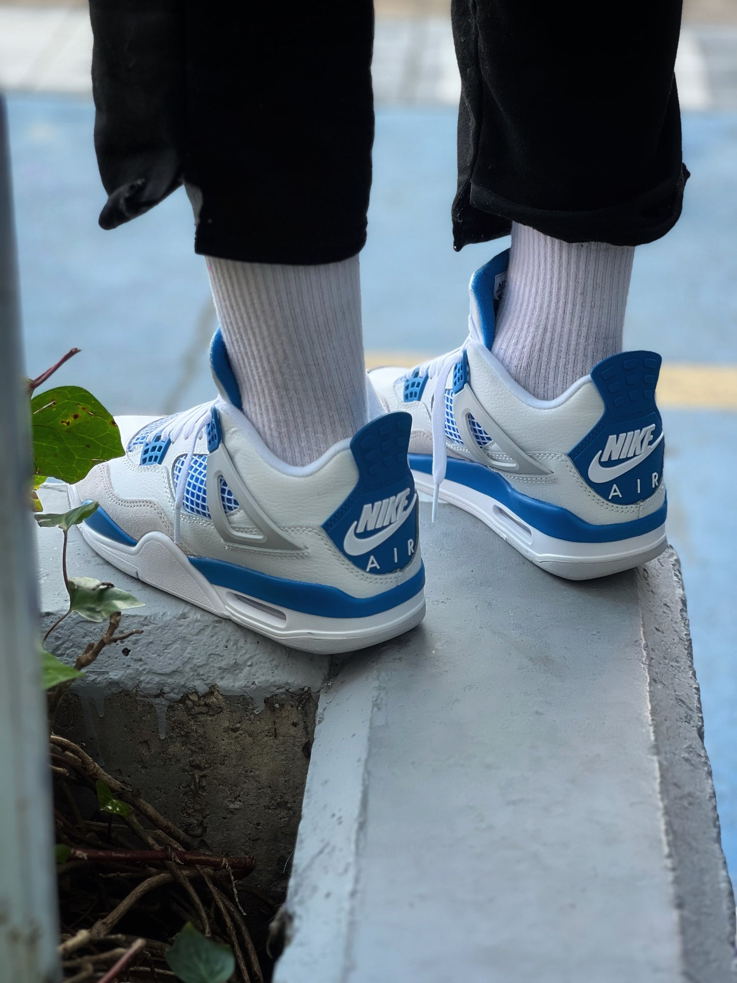 Air jordan retro 4 “military blue”