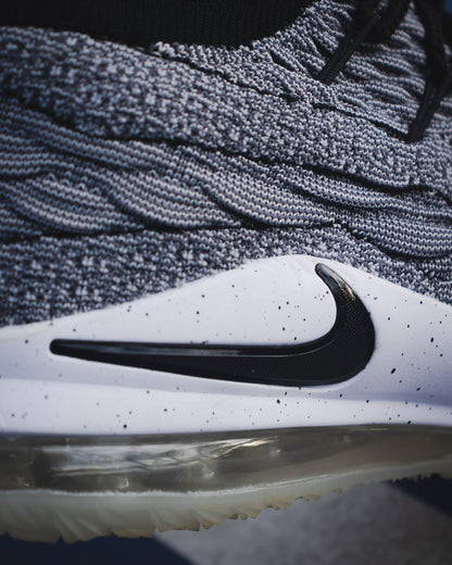 Nike LeBron 15 Low