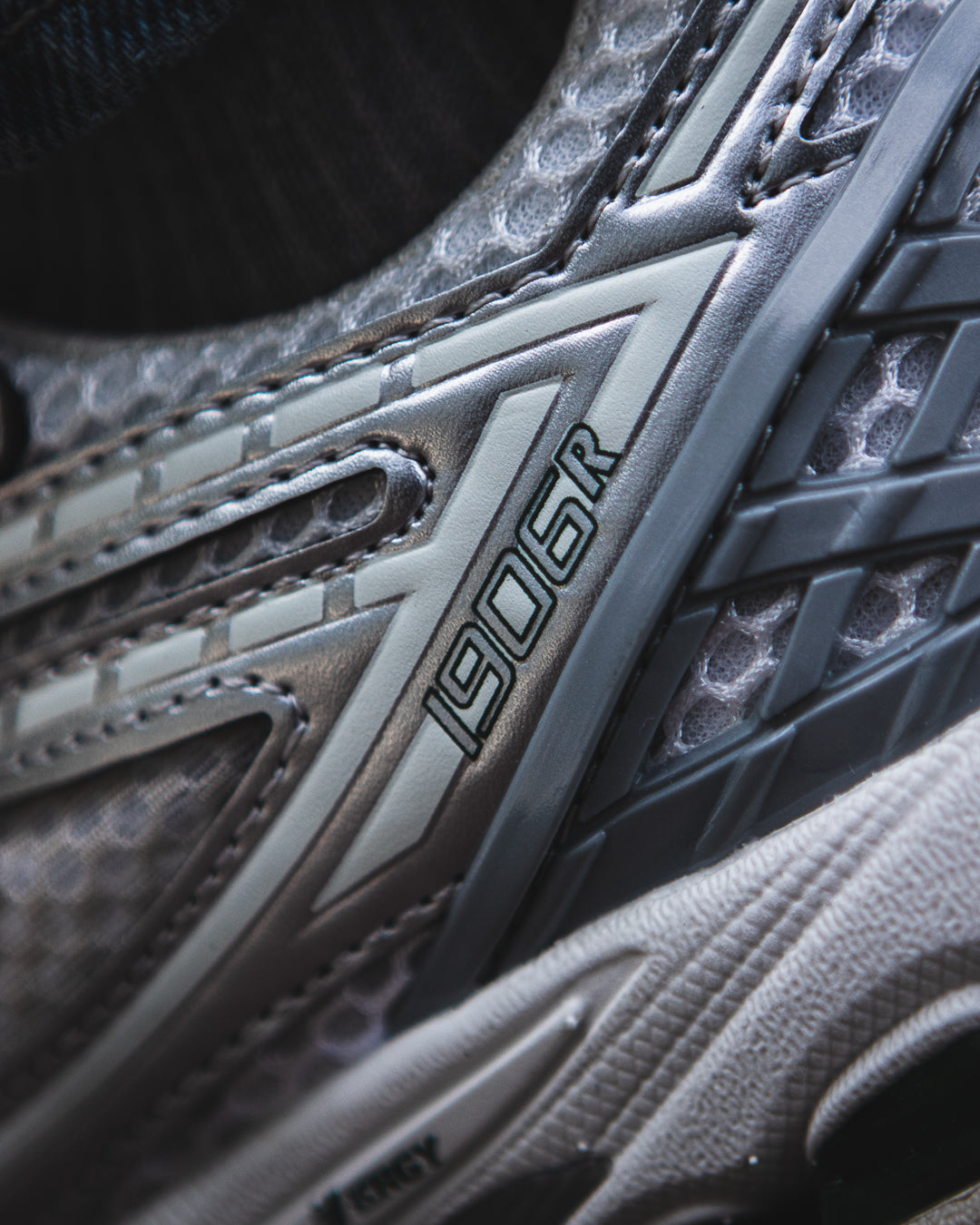 New balance 1906 R