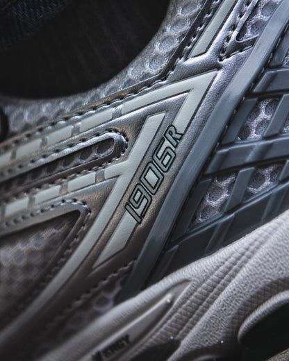 New balance 1906 R