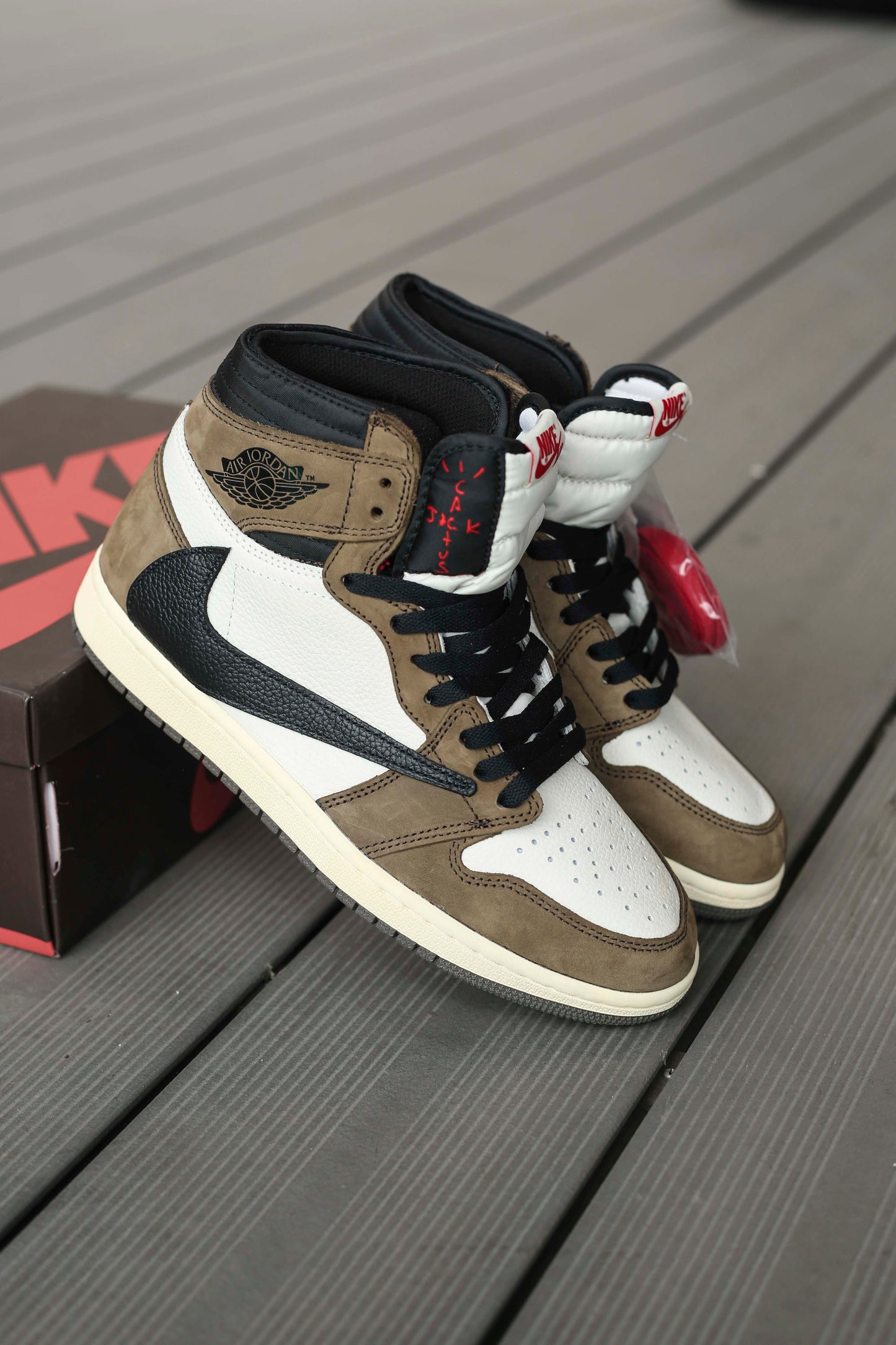 Air Jordan 1 High OG TS SP Travis Scott