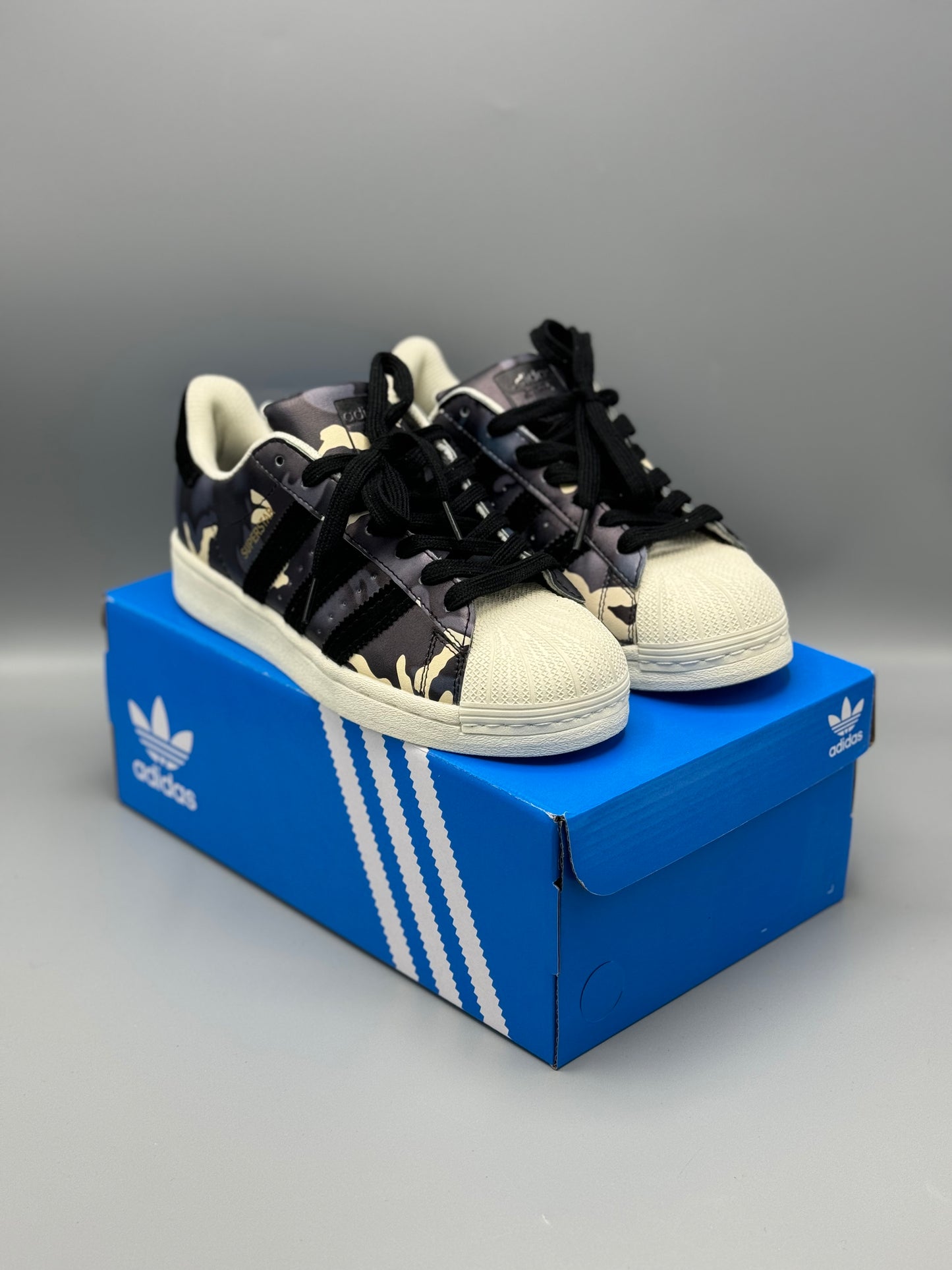 Adidas Superstar