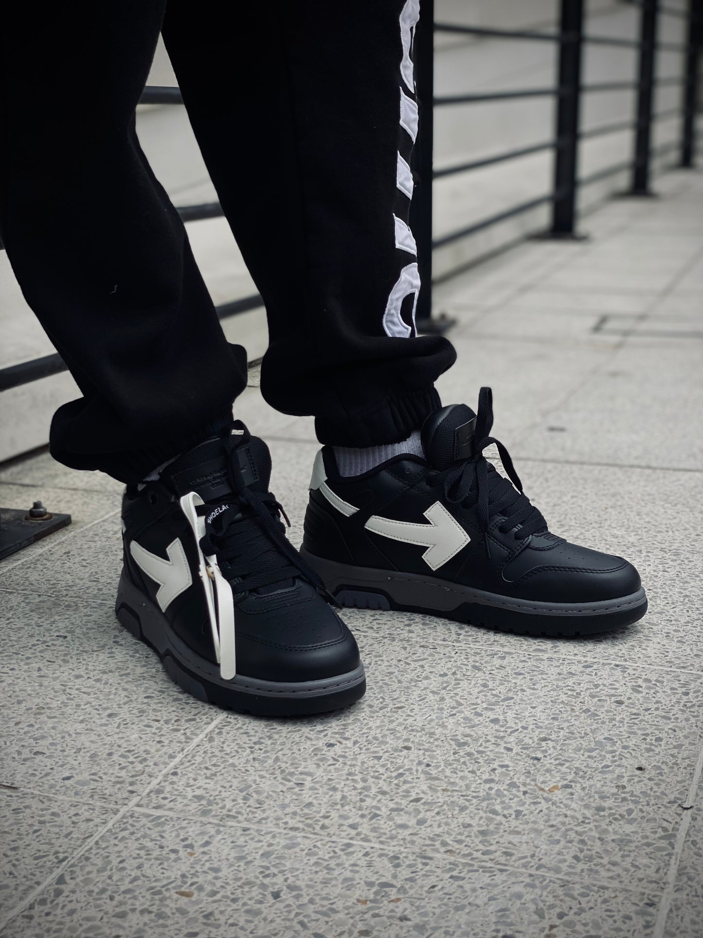 Off White out of office