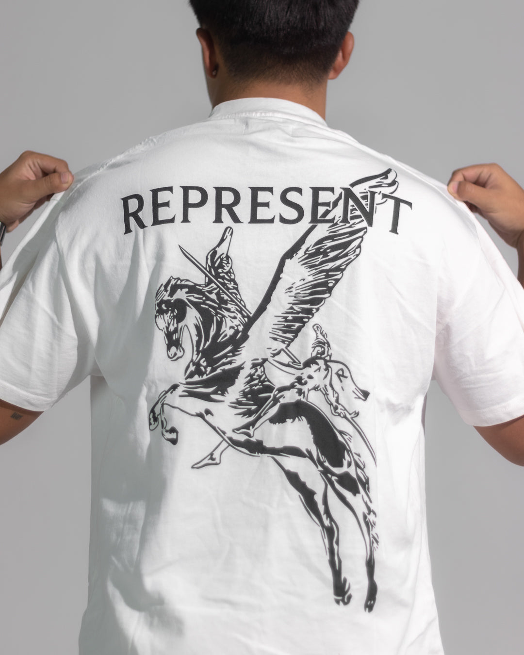 Camiseta represent