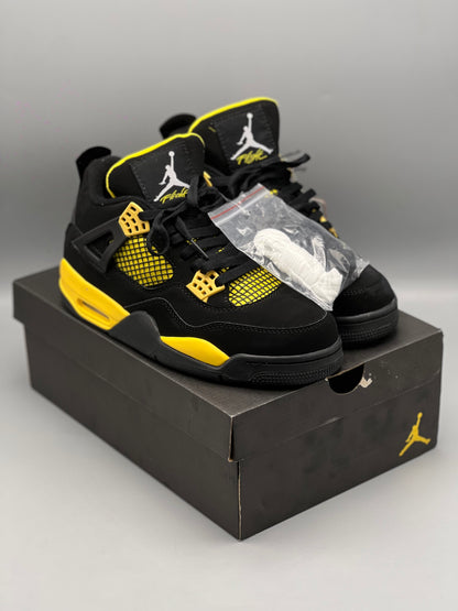 Air jordan retro 4 thunder