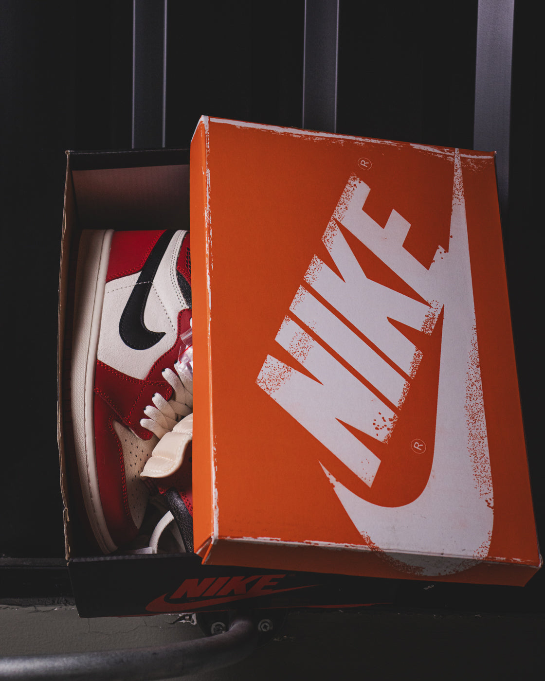 Air Jordan Retro 1 ''Lost and Found''