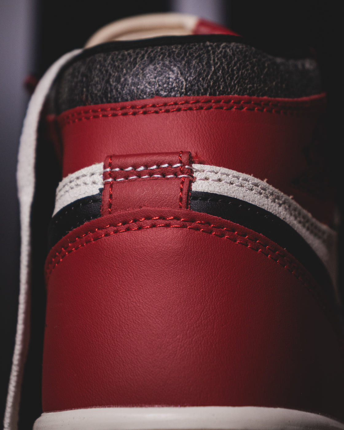 Air Jordan Retro 1 ''Lost and Found''