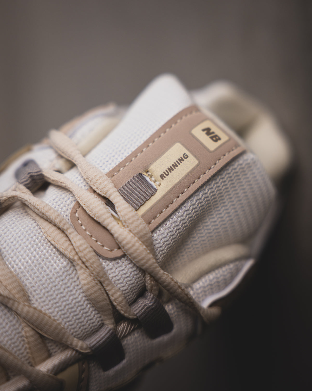 New Balance 1906 R
