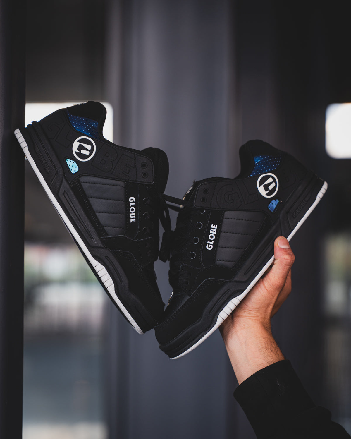Globe Tilt Skate