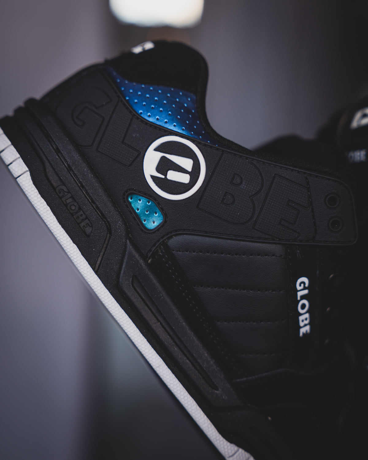 Globe Tilt Skate
