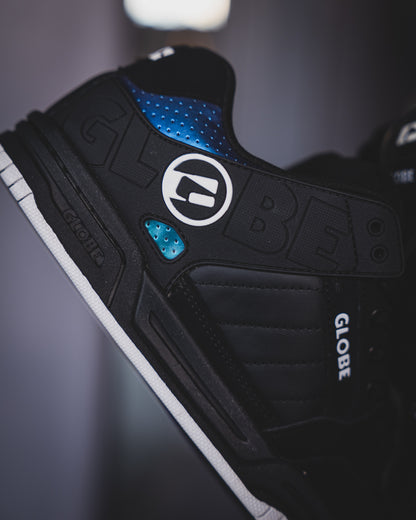 Globe Tilt Skate