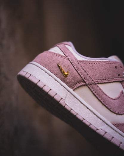 Nike SB Dunk Low Pro