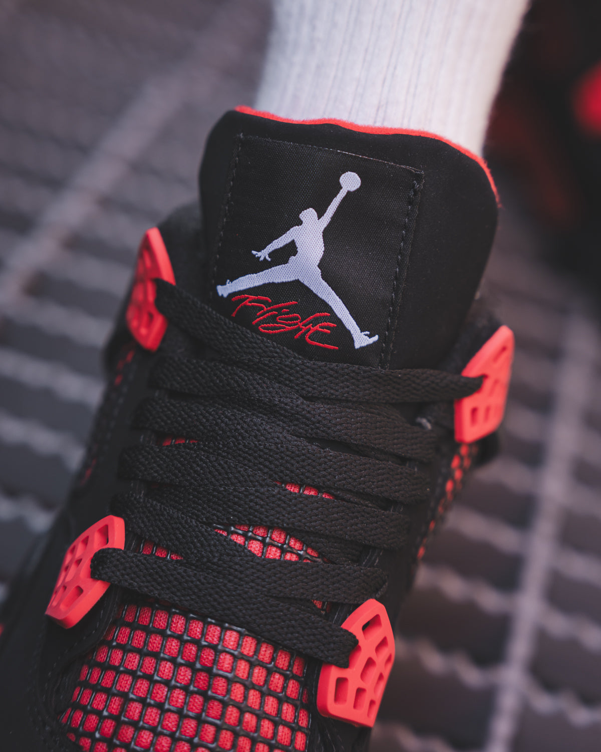 Jordan Retro 4 Red Thunder
