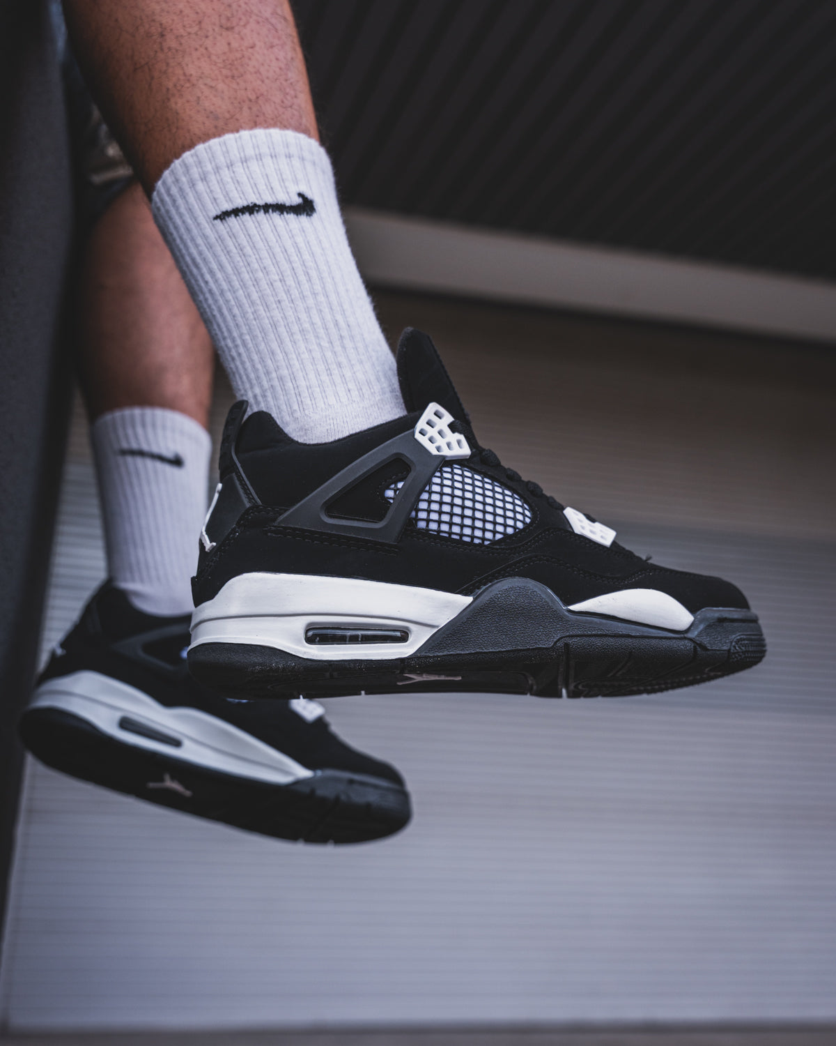Jordan Retro 4 White Thunder