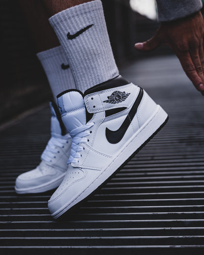 Air Jordan 1 Mid