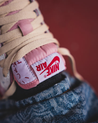 Jordan 1 Retro Low OG SP x Travis Scott Tropical Pink