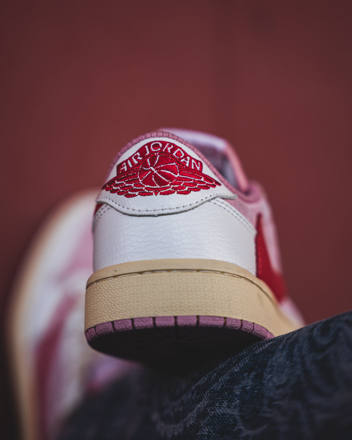 Jordan 1 Retro Low OG SP x Travis Scott Tropical Pink