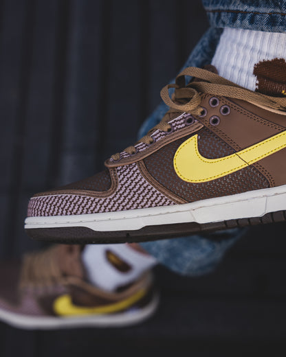 Nike Dunk Low SP Undefeated Canteen