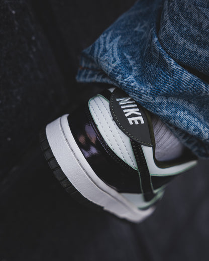Nike Dunk Low SE Panda-Monium