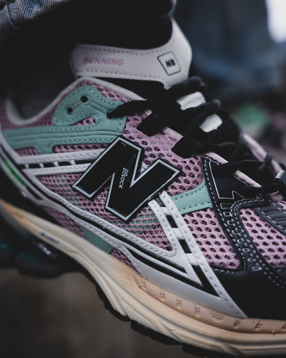 New Balance 1906R