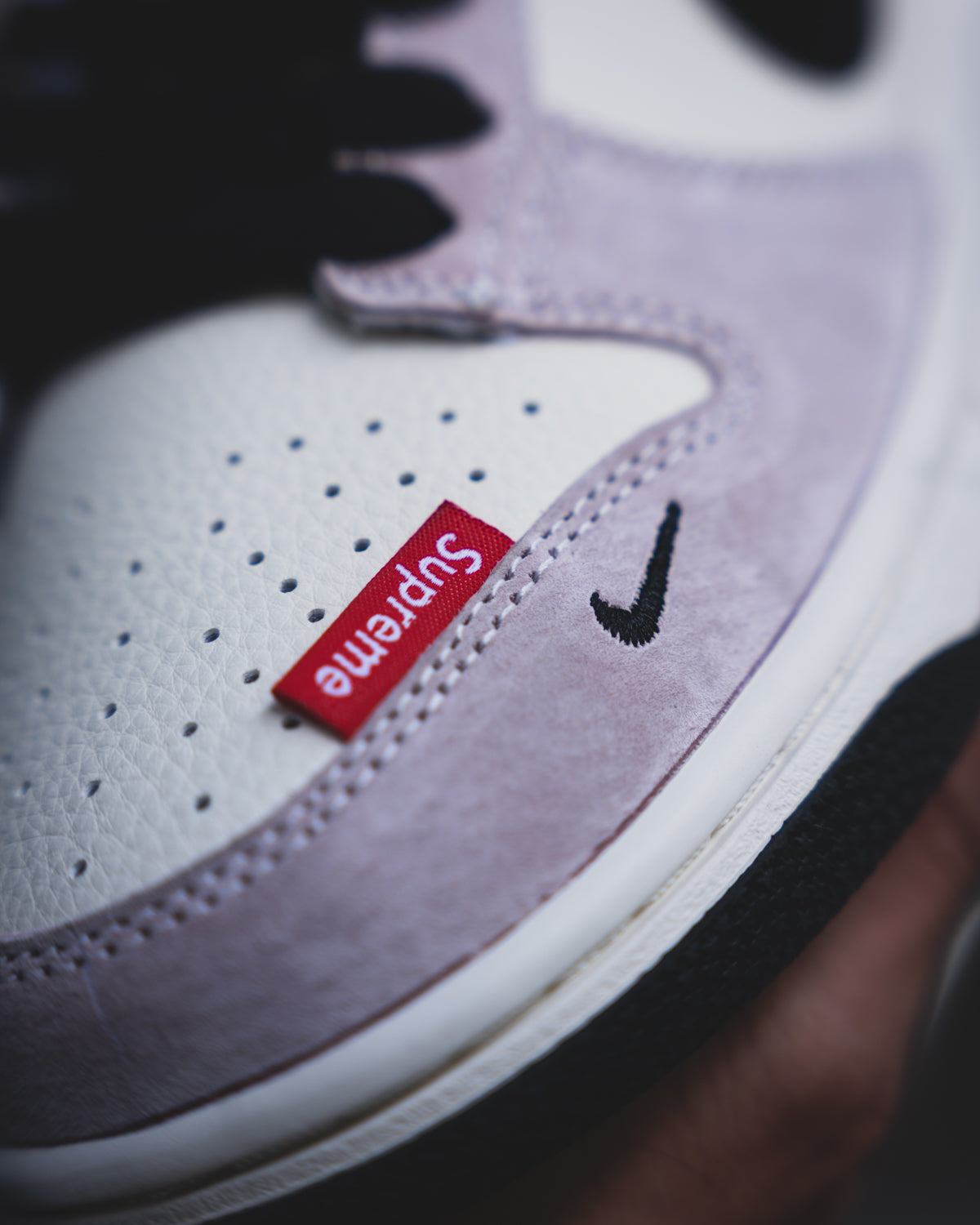 Nike SB Dunk Low x Supreme