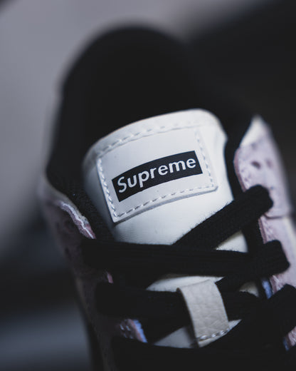 Nike SB Dunk Low x Supreme