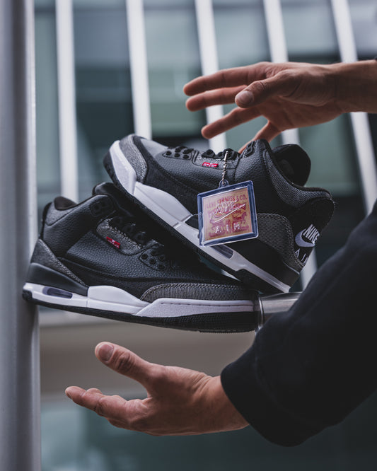 Jordan 3 x Levi's Black