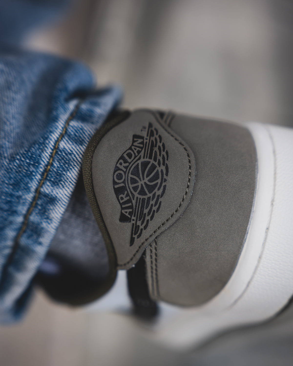 Jordan 1 Retro Low OG 'Medium Olive'