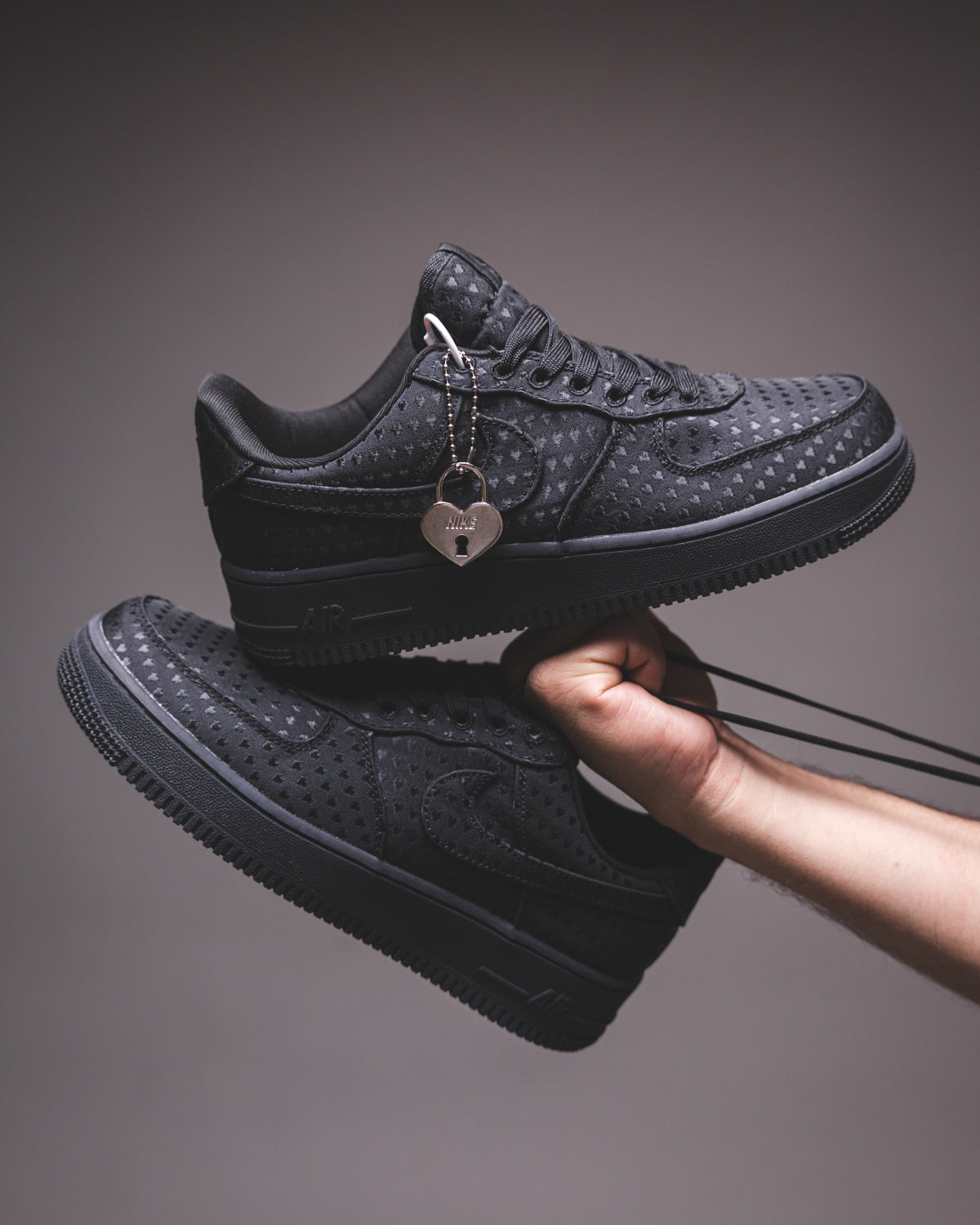 Nike Air Force 1 Low Valentine's Day "Total Black"
