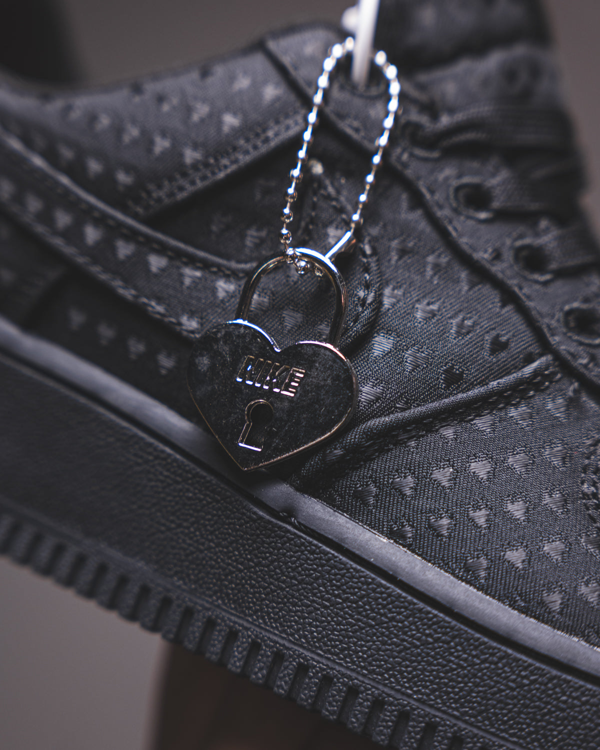 Nike Air Force 1 Low Valentine's Day "Total Black"