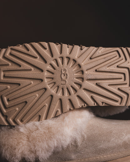 UGG Bota Peluche