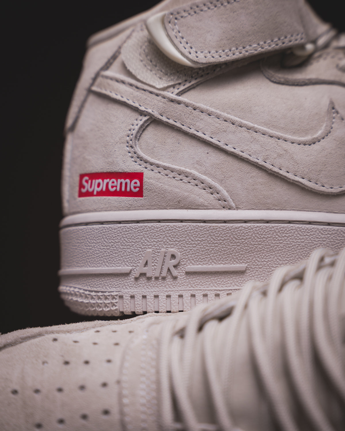 Nike Air Force 1 Low x Supreme Beige
