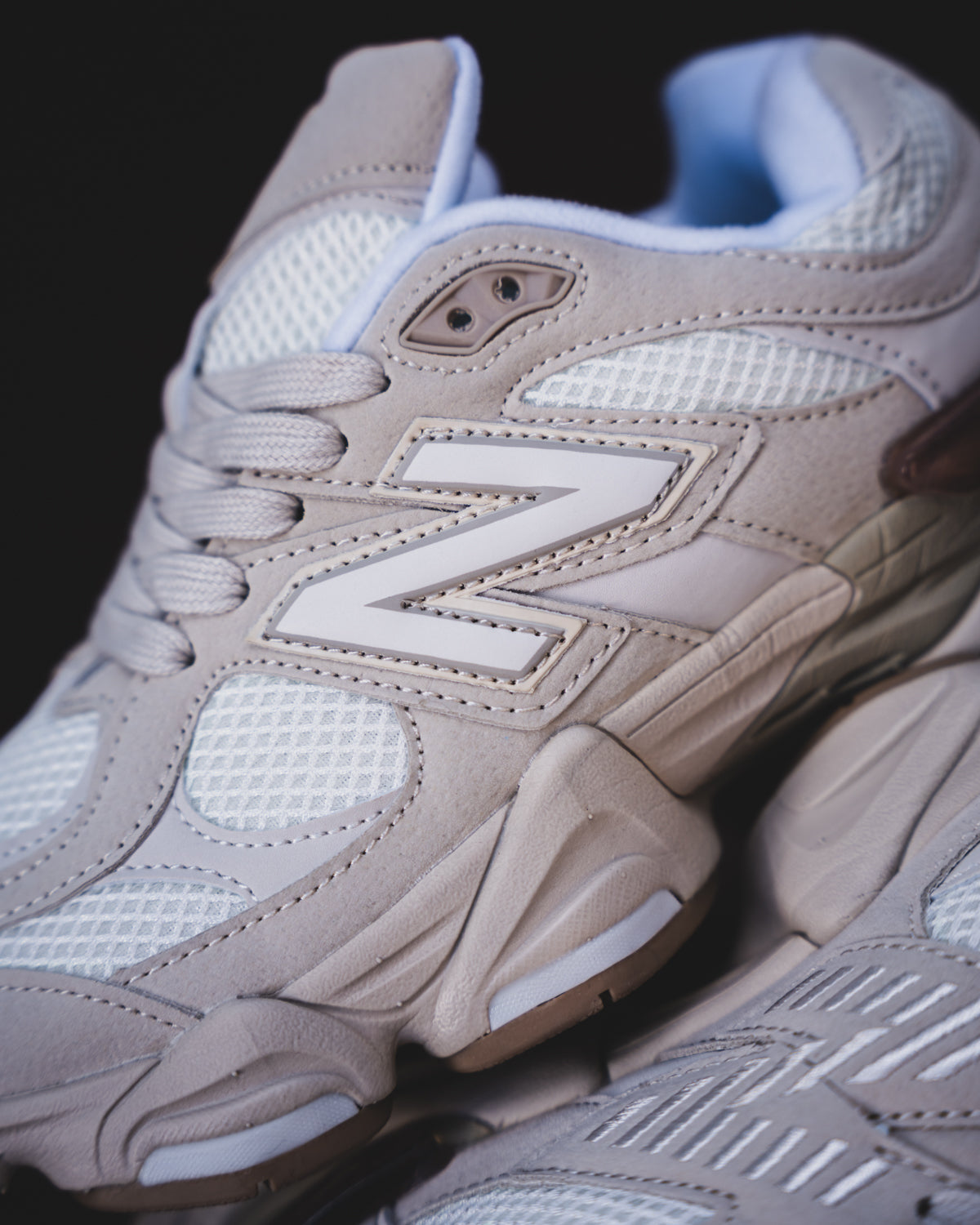 New Balance 9060 Beige/Brown