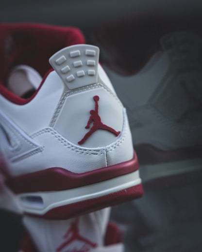 Nike Air Jordan 4 Retro “Valentine's Day”