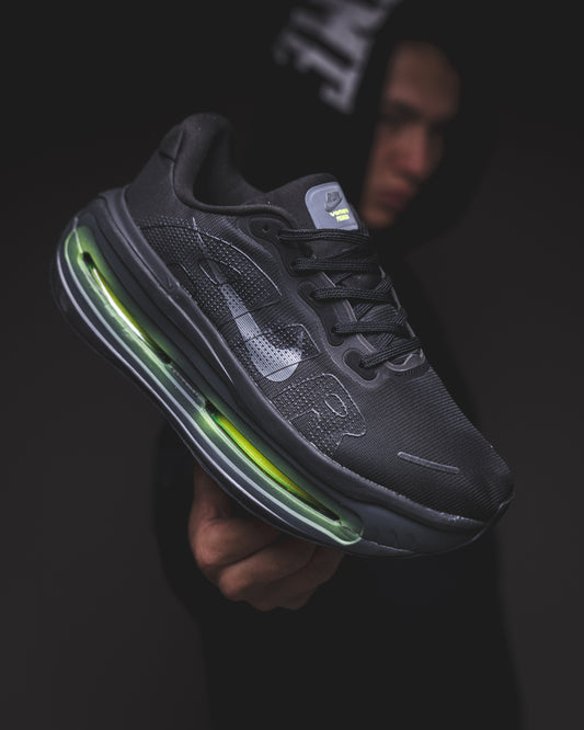 Nike Air Zoom Vomero Black /Green