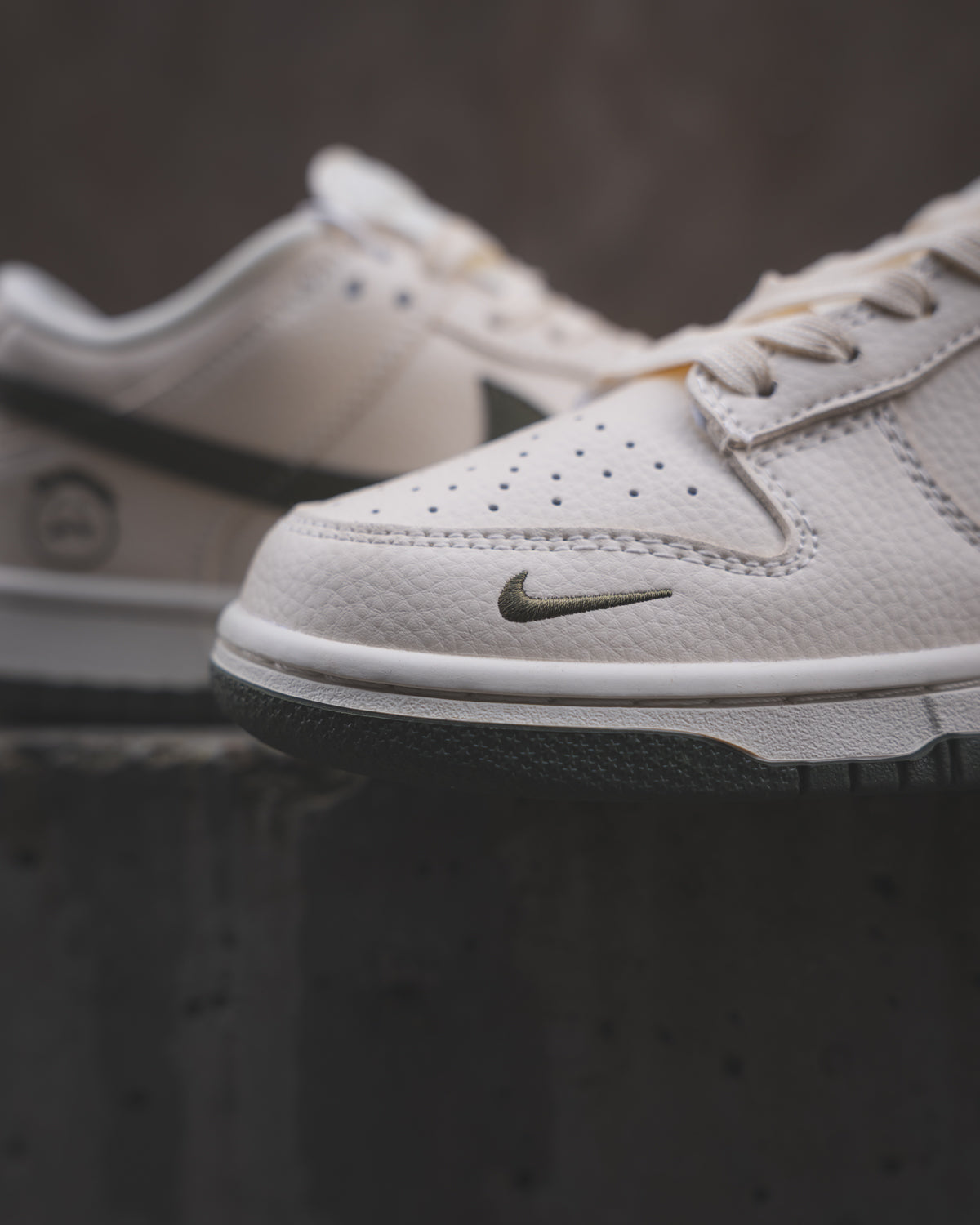 Nike Dunk Low SB Beige/Green Olive