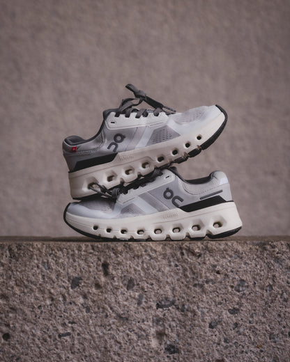 On Cloudrunner 2 Grey