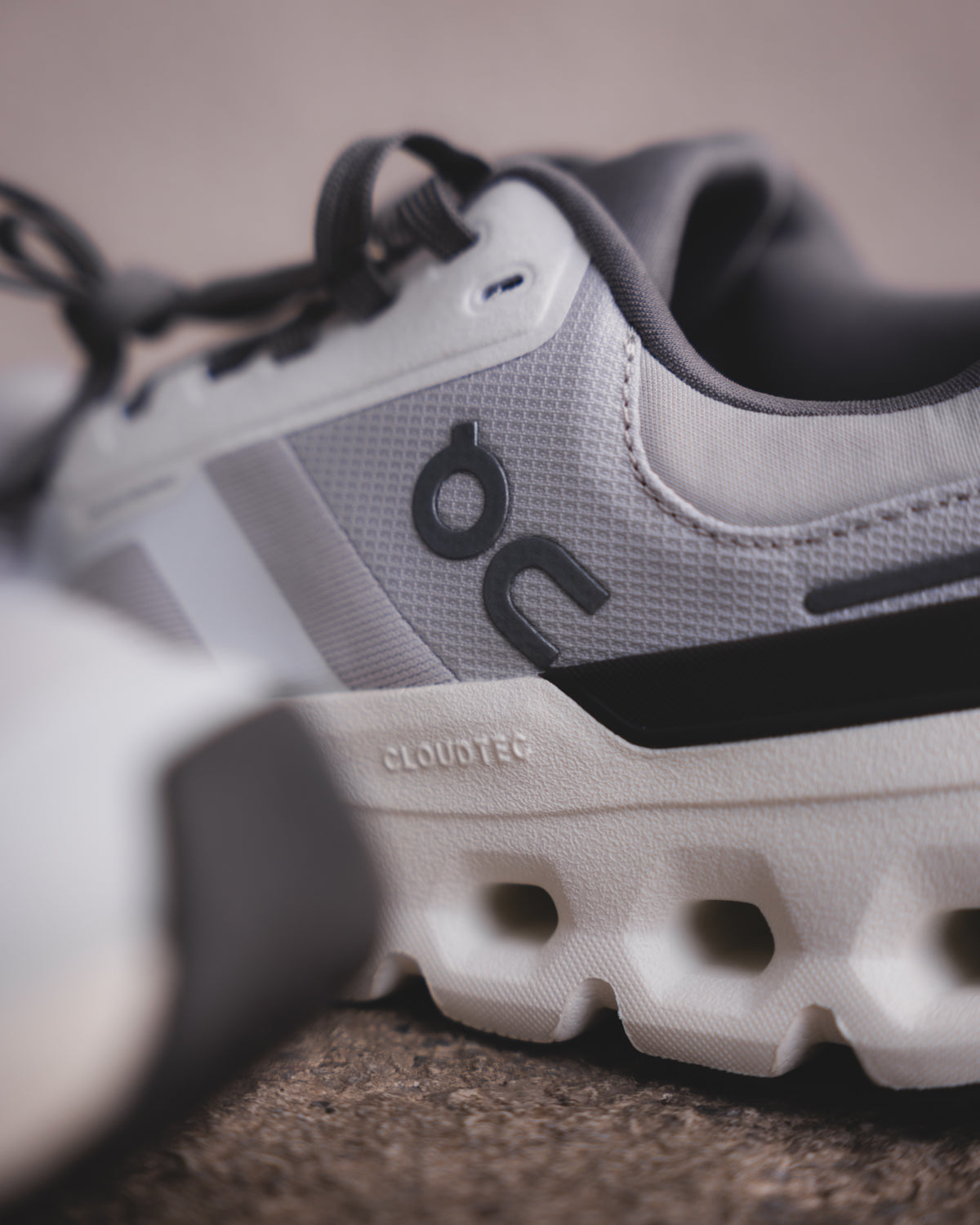 On Cloudrunner 2 Grey