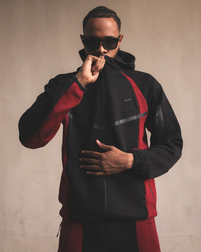 Nike Tech Fleece Black/Red